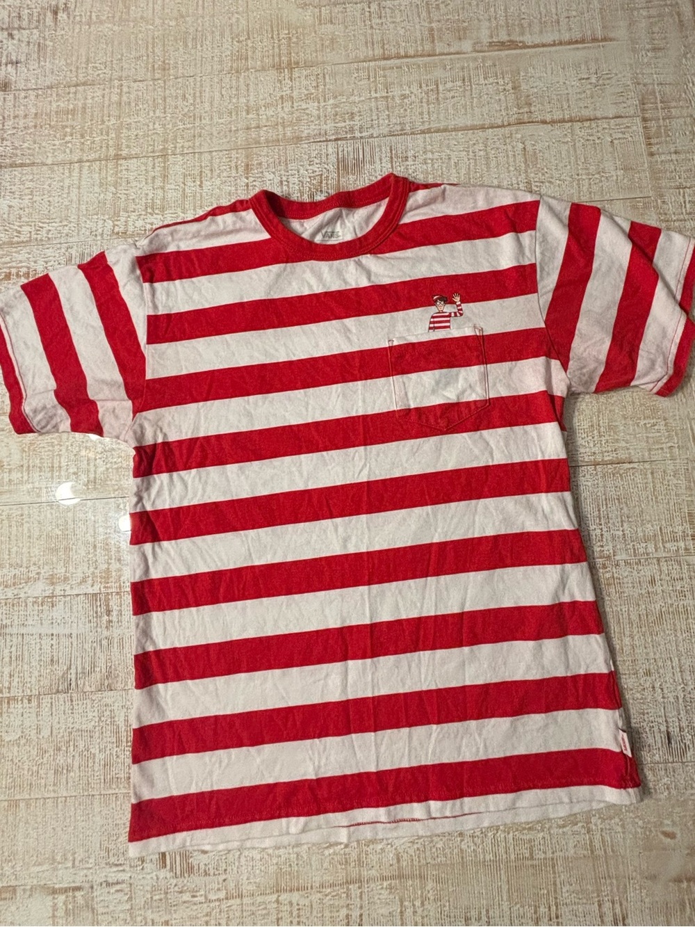 Vans Where’s Waldo Red and White Striped Short Sleeve Tee with pocket sz M
